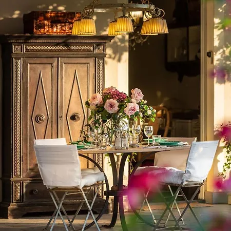 Nanni, Romantic And Luxury With Pool Pescia
