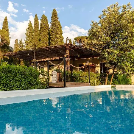 Nanni, Romantic And Luxury With Pool Willa *
