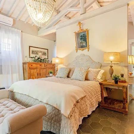 Willa Nanni, Romantic And Luxury With Pool Pescia